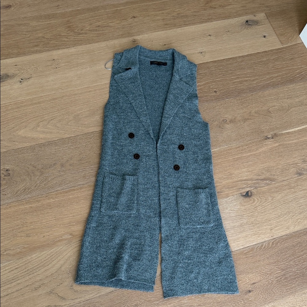 Love Tree Gray Sleeveless Long Knit Vest